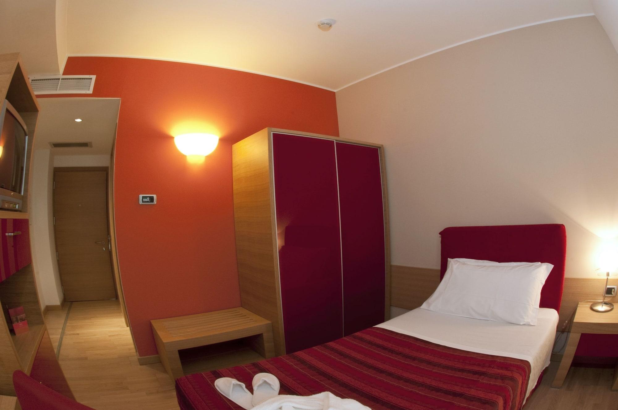 Hotel Remilia Reggio Emilia Dış mekan fotoğraf