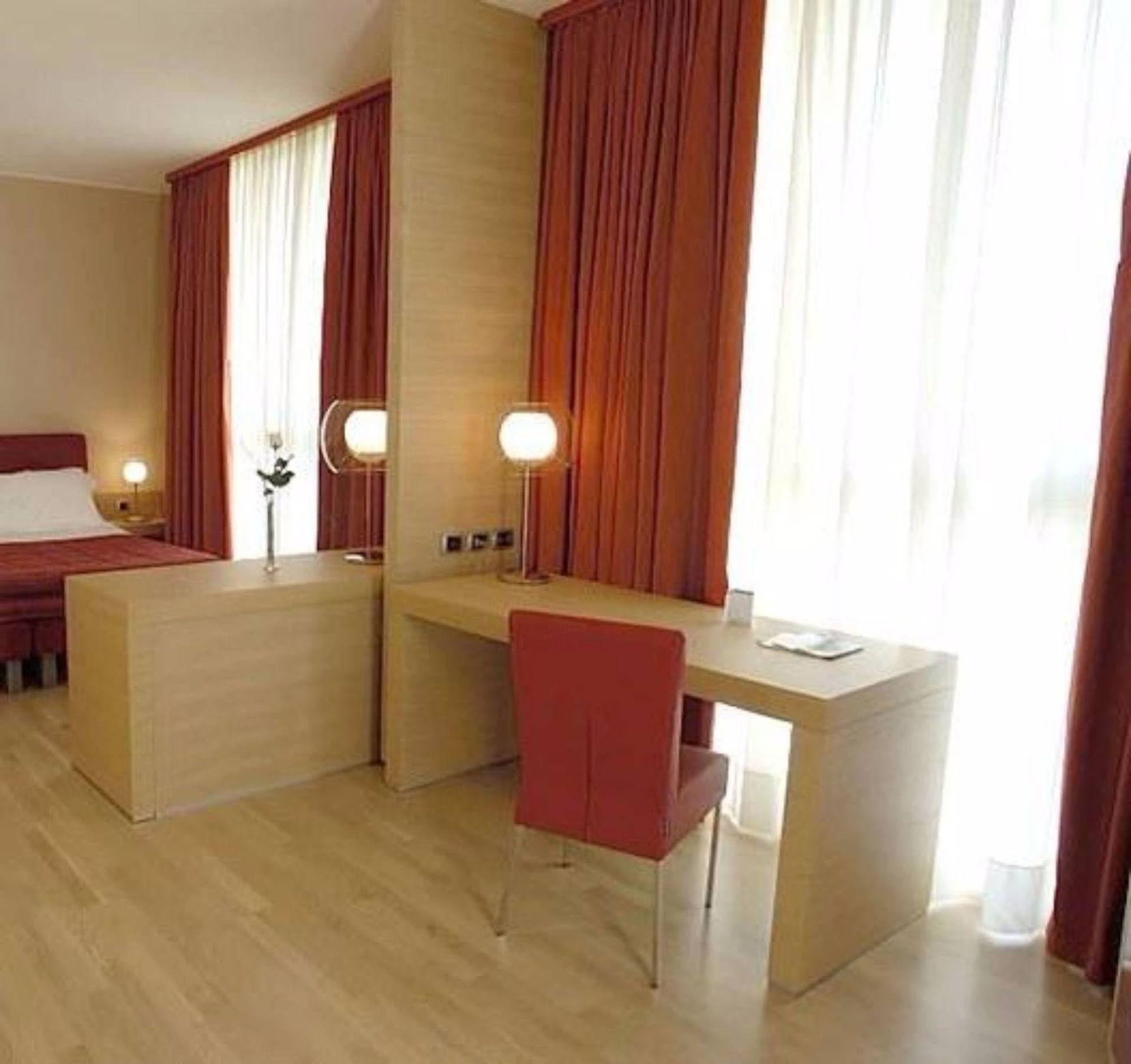 Hotel Remilia Reggio Emilia Dış mekan fotoğraf